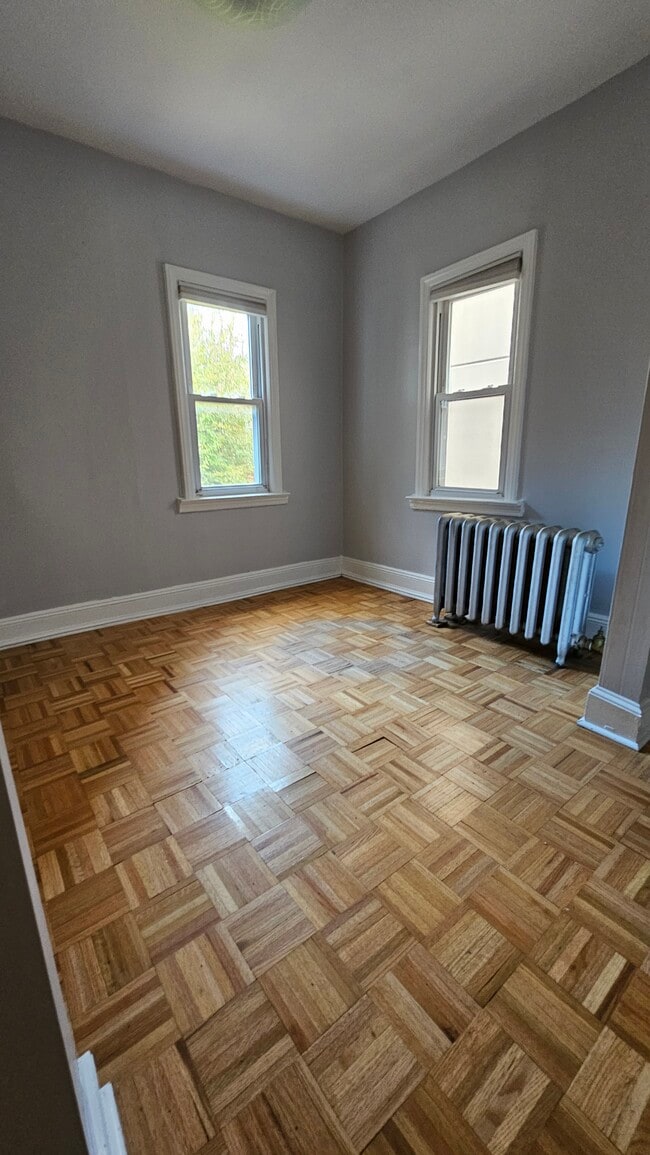 Building Photo - 139 Woodbine St