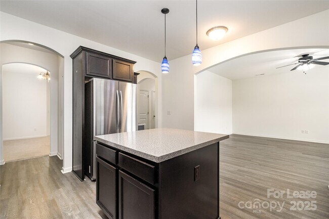 Building Photo - 10327 Snowbell Ct