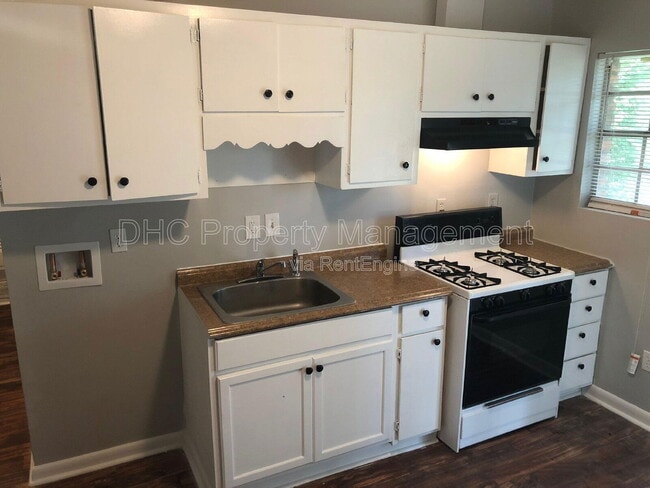 Building Photo - 6505 Raymond Dr