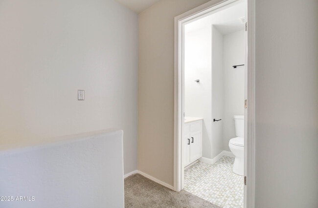 Building Photo - 2311 E Hartford Ave