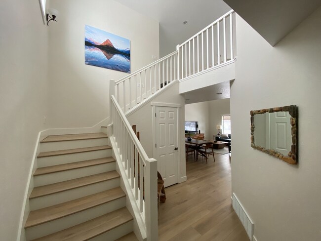 Building Photo - 2048 Marina Ct