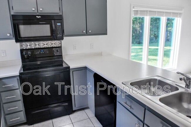 Building Photo - 4407 Great Oak Dr