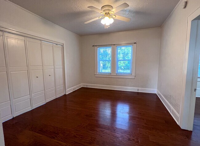 Building Photo - 2277 - McIntosh