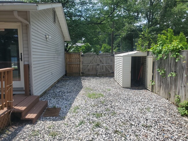 Building Photo - 4517 Mayfield Dr
