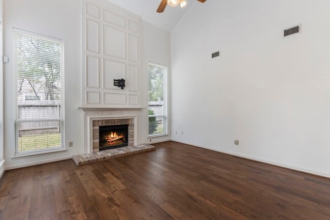 Building Photo - 59 Fire Flicker Pl