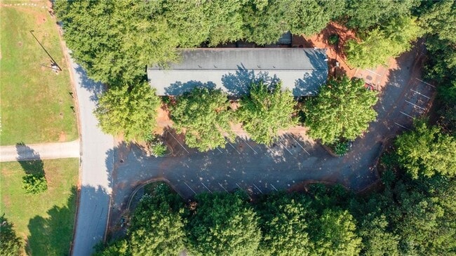 Building Photo - 104 Westchester Cir