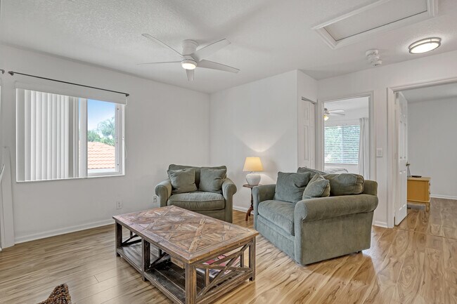 Building Photo - 6074 Las Colinas Cir