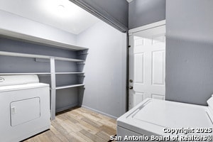 Building Photo - 551 Lanark Dr