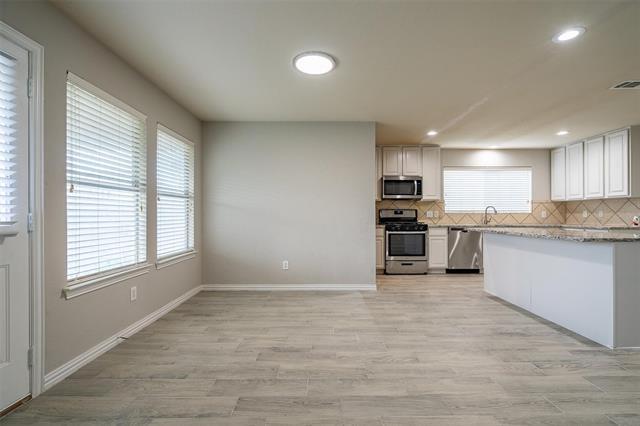 Building Photo - 1528 Canary Dr