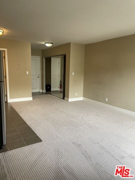 Building Photo - 10982 Roebling Ave