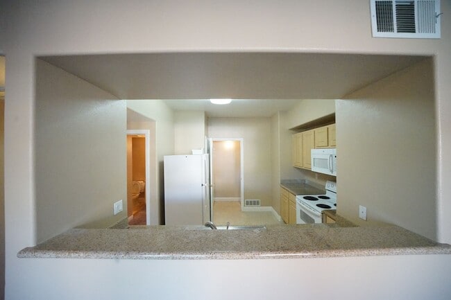 Building Photo - No Showings until 3/8/2022