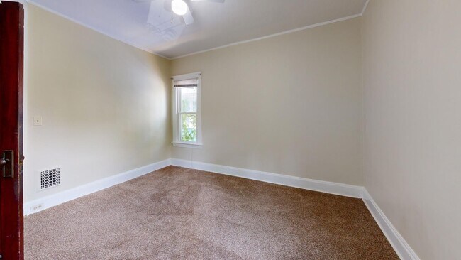 Building Photo - 1285 Cranford Ave