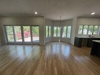 Building Photo - 1140 SW Fairfax Pl