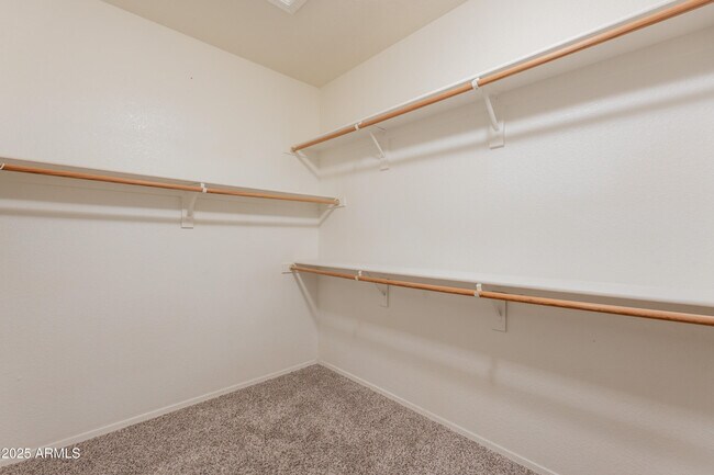 Building Photo - 1738 W Glenhaven Dr