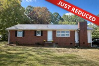 Building Photo - 3015 County Farm Rd