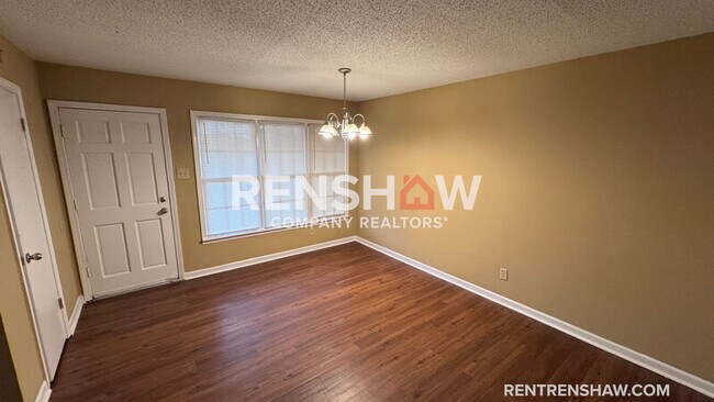 Building Photo - 3363 Coachouse Cove