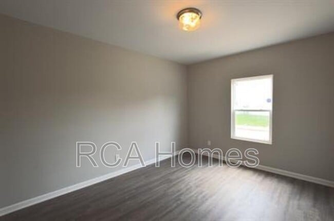 Building Photo - 3501 N Illinois St