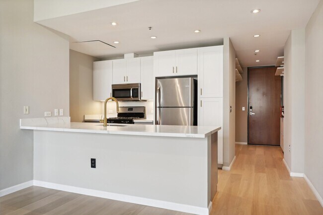 Building Photo - 5855 Horton St