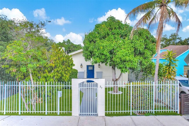 Building Photo - 37 NW 47th St