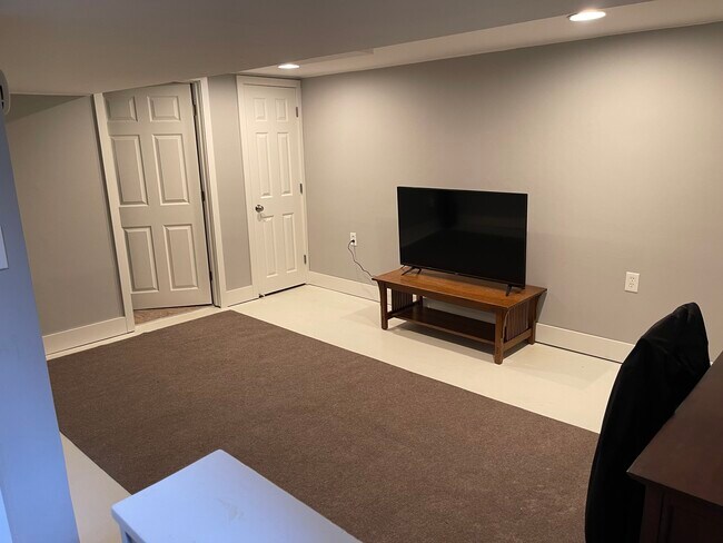Basement - 3362 Brownlow Ave