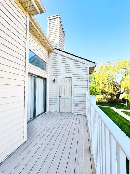 Building Photo - 1514 Roberts Way