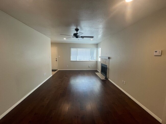 Building Photo - 2 bedroom single story with attached 2 car garage!