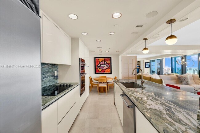 Building Photo - 1500 Ocean Dr