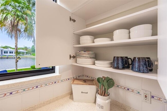 Building Photo - 1665 S Ocean Ln