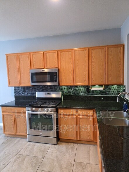 Building Photo - 27831 Blackhawk Rd