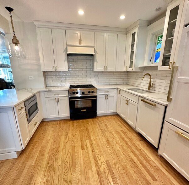 Newly renovated kitchen - 761 Cherry St