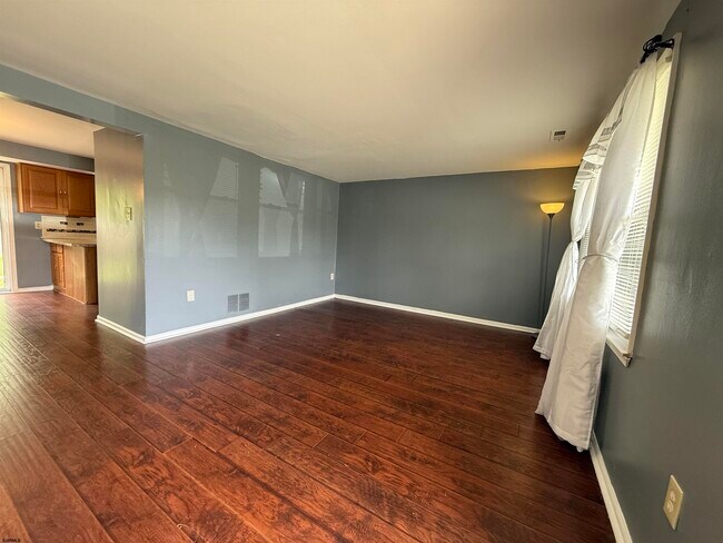 Building Photo - 134 Marin Dr