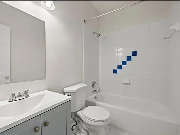 Building Photo - 1021 Ada Ave NW