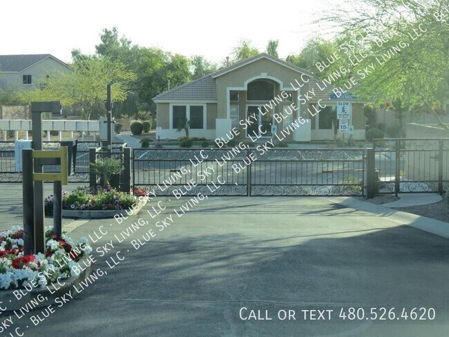 Building Photo - 6660 E Richmond St