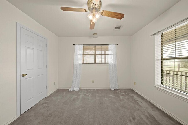 Building Photo - 6903 Lewis Ln