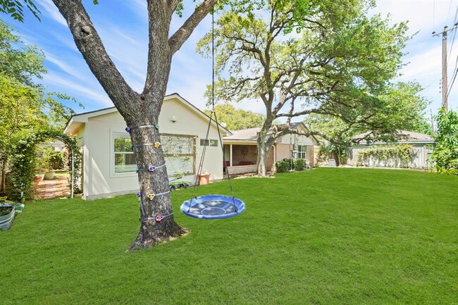 Building Photo - 4943 Cheena Dr