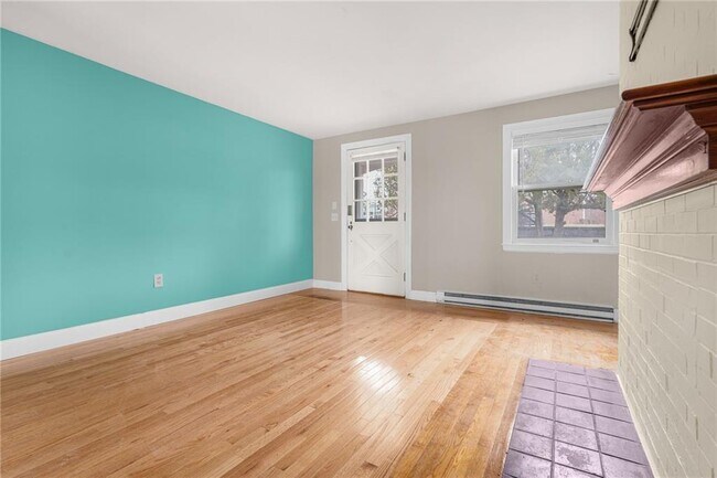 Building Photo - 3421 Pawtucket Ave