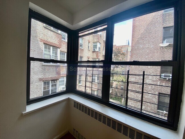 Building Photo - 700 Fort Washington Avenue
