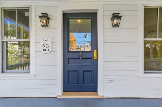 Building Photo - 134 Rowayton Ave