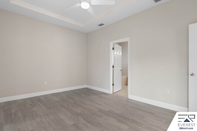 Building Photo - 34 Utrillo Pl