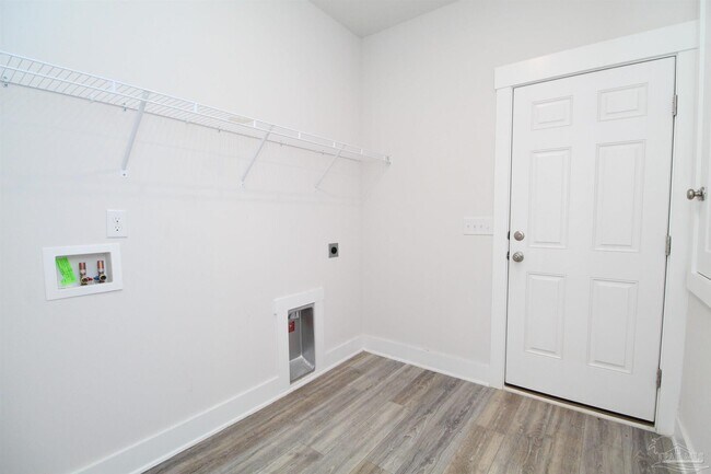 Building Photo - 10988 Coues Dr