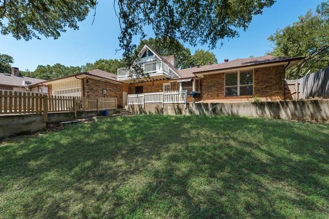 Building Photo - 2119 Wilson Dr
