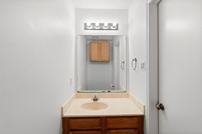 Building Photo - 8519 Wild Basin Dr