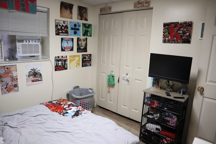 Building Photo - 415 East St