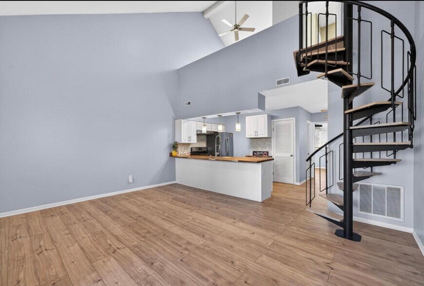 Building Photo - 7 Arapahoe Dr