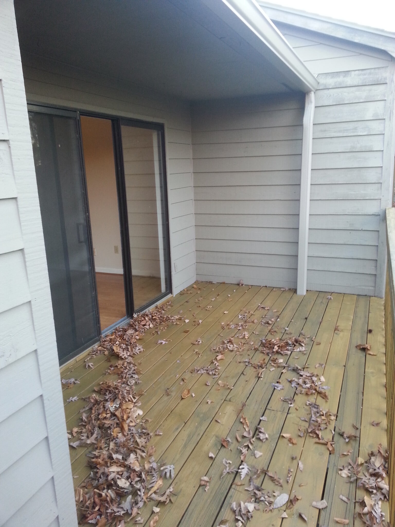 Deck - 132 Edgewater Ln