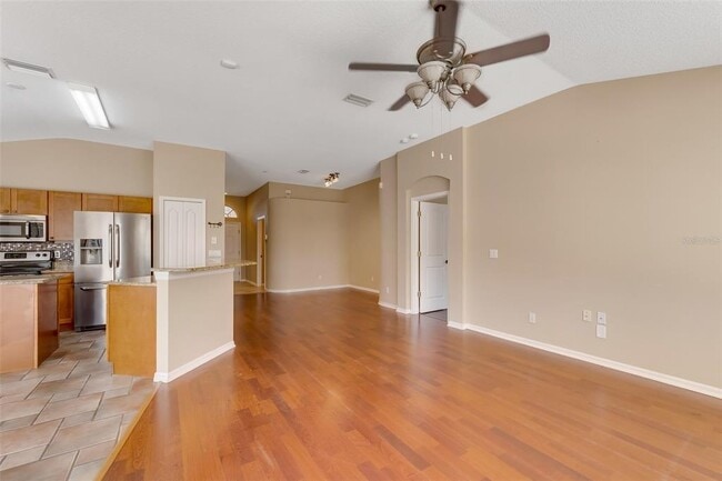 Building Photo - 1442 Lake Shore Ranch Dr