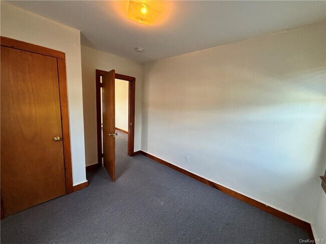 Building Photo - 8 Gregory Rd