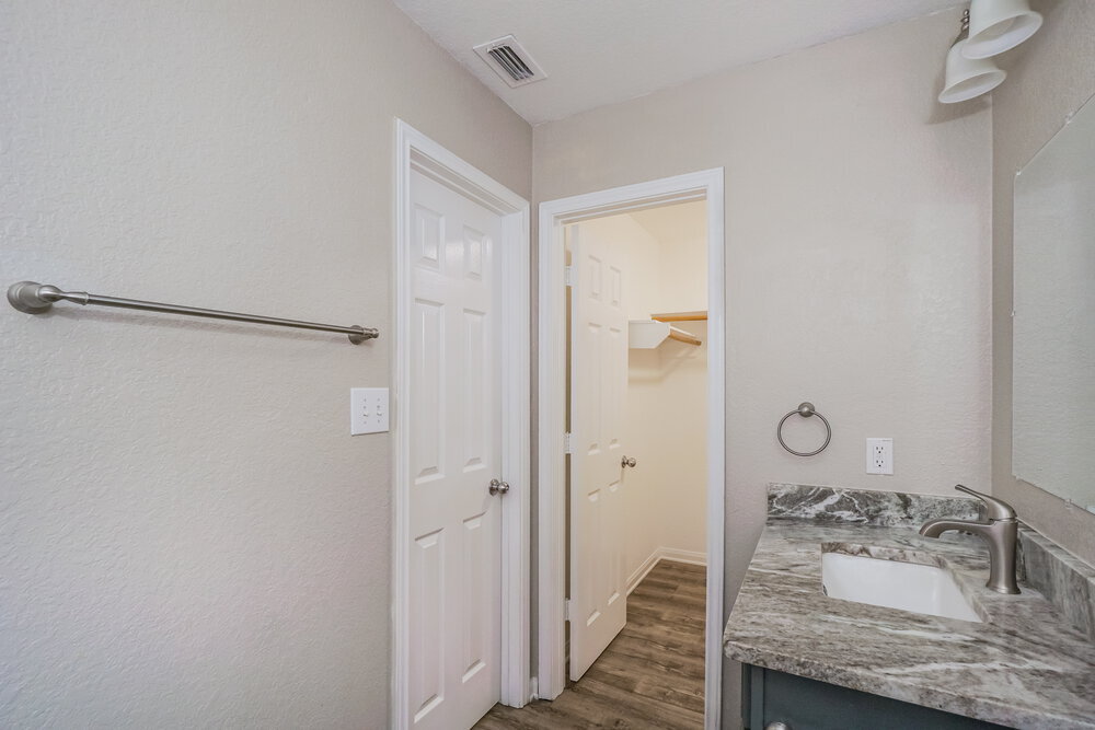 Building Photo - 5443 Chase Canyon