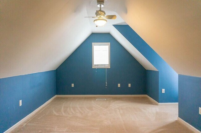 Building Photo - 40 Wayward Path