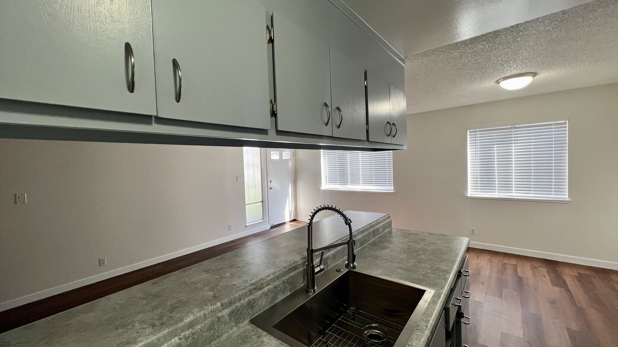 Building Photo - 1342 Shawn Dr